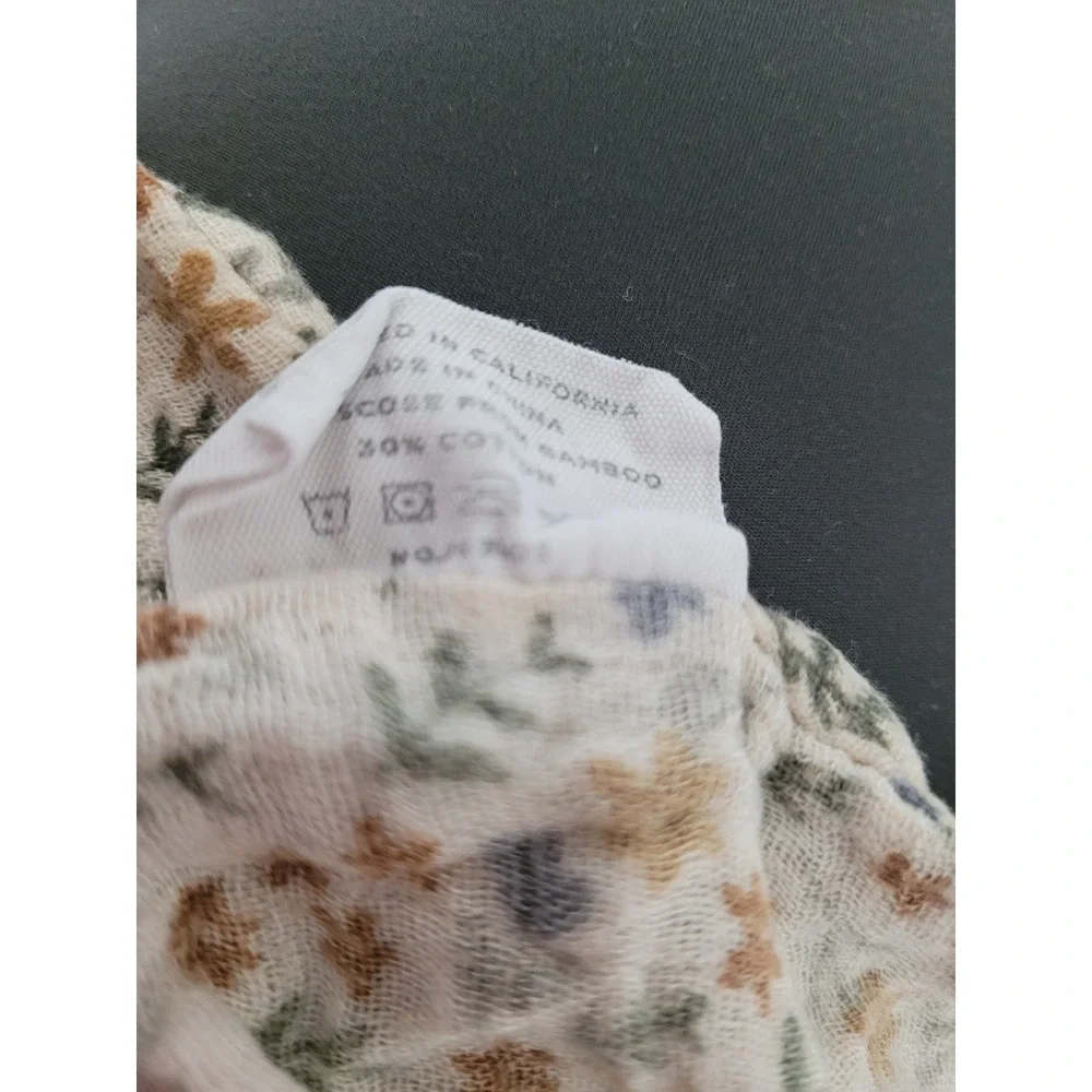 Brave Little Ones Bamboo Muslin Swaddle Blanket‎ Earthy Floral 47x47 Cream #7